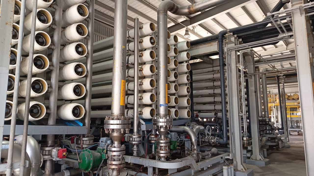 Membranas SWRO o membranas de Sea Water Reverse Osmosis ( Osmosis reversa de agua de mar)  usado para el primer tratado de agua en Punta Catalina. 