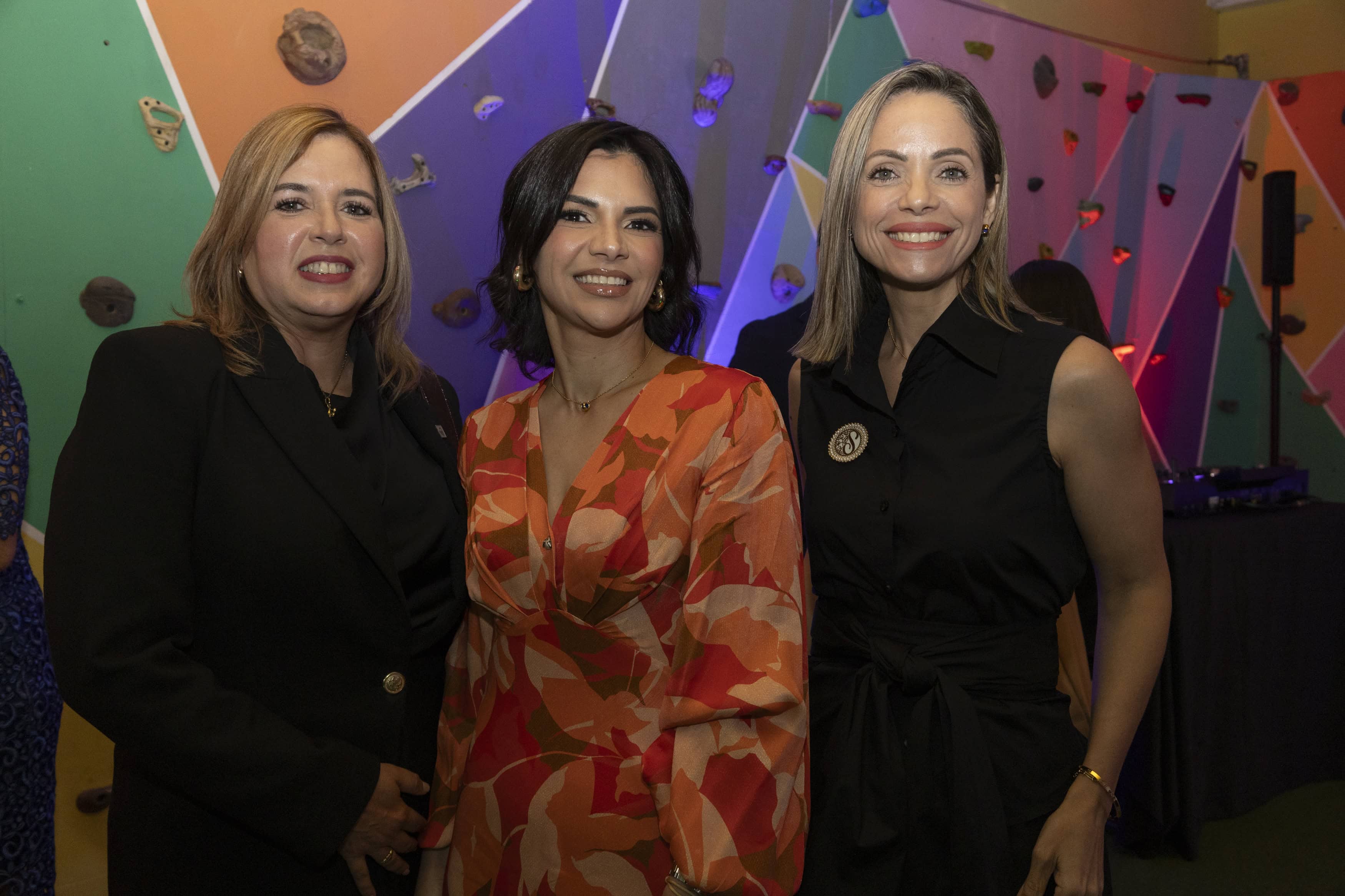 Freddyna Almonte, Lorena de Rondón y Sachenka Cabrera. <br>