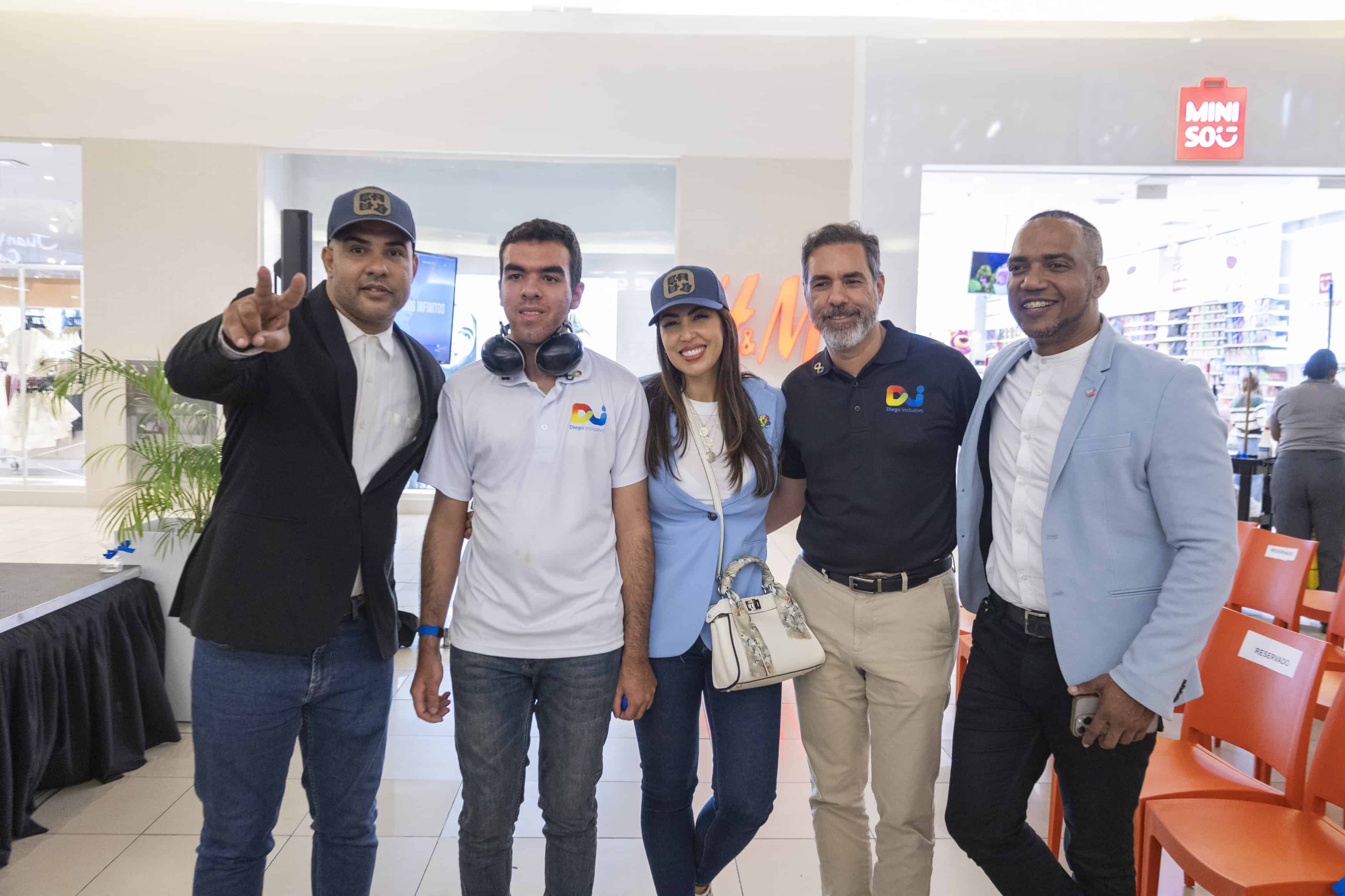 Jhon Wayne, Diego Castillo, Charmín Díaz, Rafael Castillo y León de Osorio.