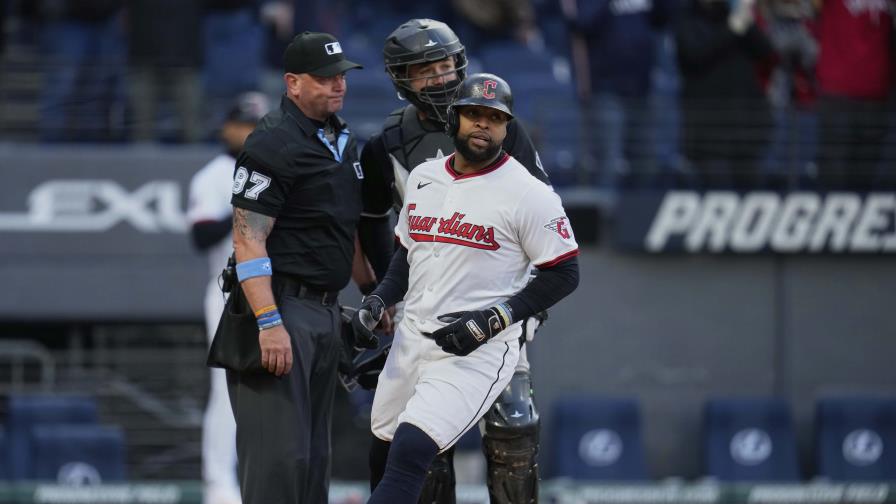 Nolan Jones recibe boleto con bases llenas y da victoria a Guardianes sobre Medias Blancas Nolan Jones recibe boleto con bases llenas y da victoria a Guardianes sobre Medias Blancas