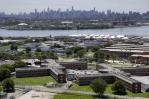 Nueva York permite que autoridades migratorias abran oficina en la cárcel de Rikers