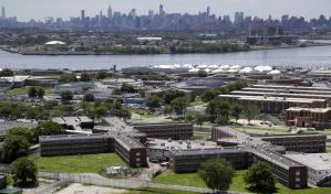 Nueva York permite que autoridades migratorias abran oficina en la cárcel de Rikers