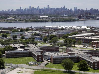 NY tribunal bloquea regreso de ICE en Rikers