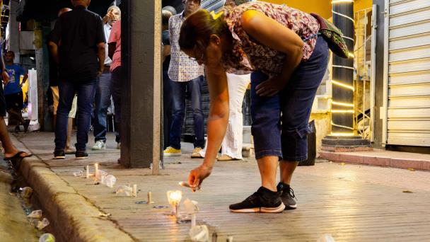 En el pueblo de Rubby Pérez encienden velas; el merenguero tenía más de 20 de invitados de Haina