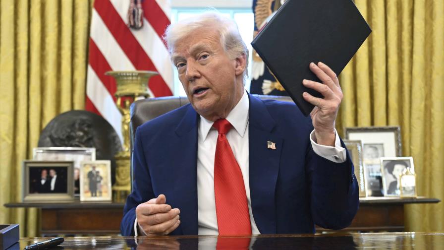 Trump pide al Supremo que levante la pausa a las expulsiones de migrantes a El Salvador Trump pide al Supremo que levante la pausa a las expulsiones de migrantes a El Salvador