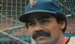 Moncho Bernhardt, 48 años de su histórico jonrón Moncho Bernhardt, 48 años de su histórico jonrón