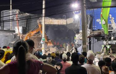 En silencio y sin dormir: familiares esperan noticias mientras siguen labores de rescate en Jet Set