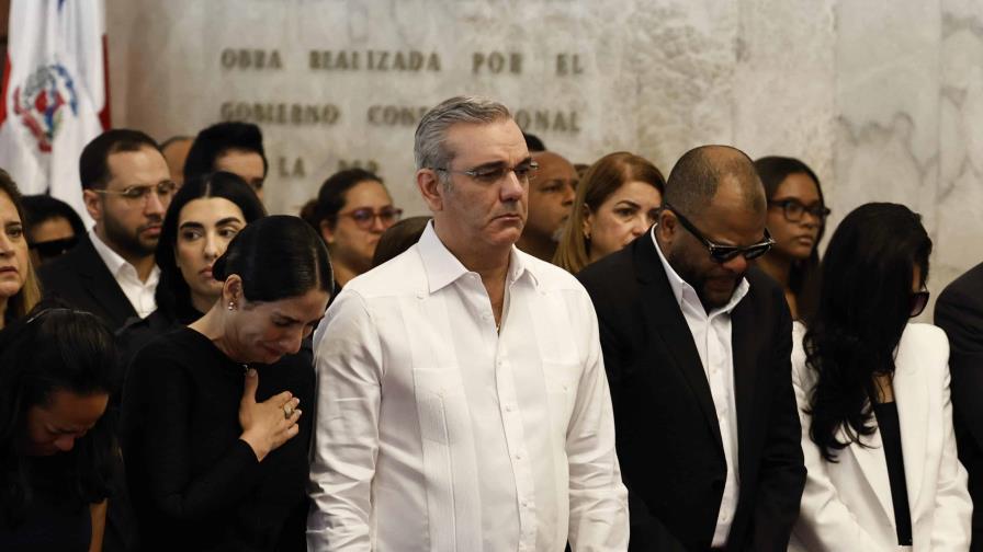 El presidente Luis Abinader llora la partida de Rubby Pérez