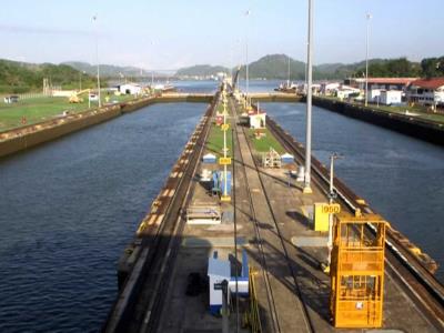 El Canal de Panamá prevé invertir 3,000 millones de dólares en 5 años