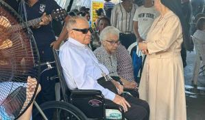 Cardenal López Rodríguez acudió a zona de la tragedia del Jet Set a consolar afectados Cardenal López Rodríguez acudió a zona de la tragedia del Jet Set a consolar afectados