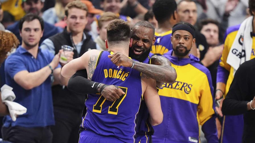 Doncic anota 45 puntos en su regreso a Dallas; Lakers aseguran playoffs con paliza de 112-97 Doncic anota 45 puntos en su regreso a Dallas; Lakers aseguran playoffs con paliza de 112-97