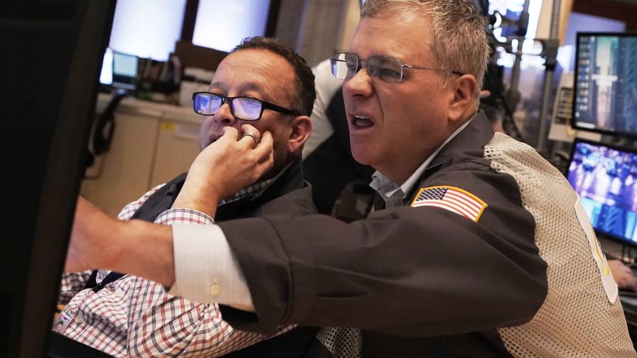 Wall Street cae luego de que la euforia dio paso al temor por guerra comercial entre EE. UU. y China