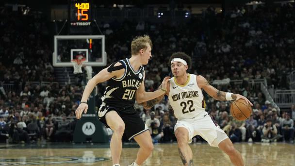 El dominicano Lester Quiñones encesta 21 puntos en la mejor actuación de su carrera en la NBA