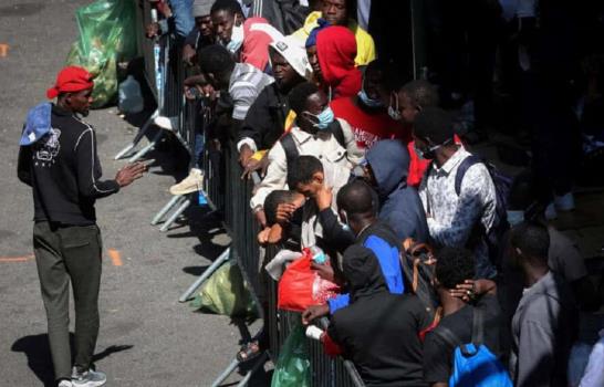 Los inmigrantes indocumentados en EE. UU. rozaron los 16 millones en 2024, seg&uacute;n un informe