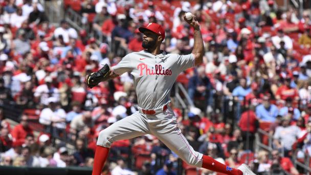 Cristopher Sánchez logra su primer triunfo de la temporada