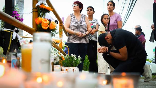 Escenario de la tragedia en la discoteca Jet Set se convierte en lugar de homenaje