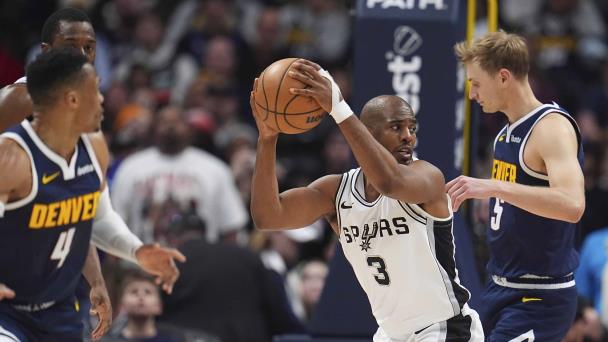 En su 20mo año, Chris Paul juega los 82 partidos con los Spurs y hace historia