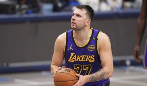 Luka Doncic firma extensión de contrato con los Lakers