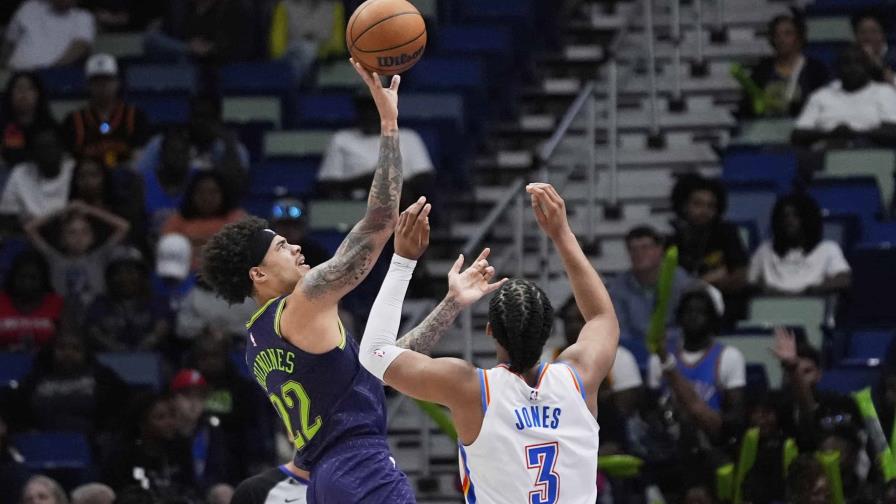 Lester Quiñones anota 17 puntos en su último partido de la temporada de la NBA Lester Quiñones anota 17 puntos en su último partido de la temporada de la NBA
