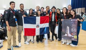 Estudiantes de la Pucmm destacan en concurso global de diseño sísmico