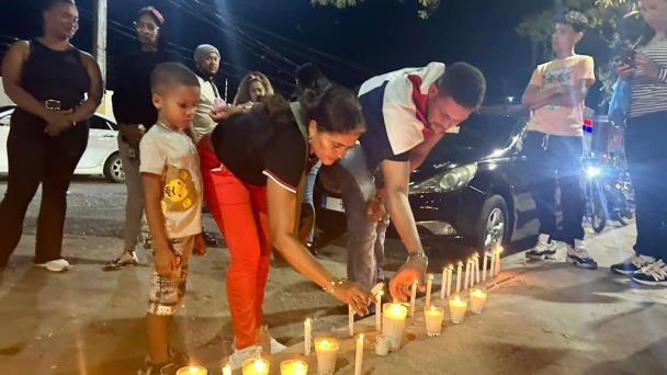 Vigilia en Higüey por tragedia en la discoteca Jet Set: Que no se sientan solos