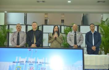 Faride Raful llama a la solidaridad y anuncia inicio de operativos por Semana Santa