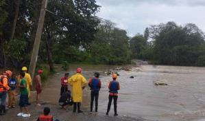 Colapso de paredes, viviendas inundadas y desbordamiento de ríos por fuertes lluvias en El Seibo