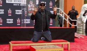Ice Cube inmortaliza sus manos en Hollywood y celebra su amor por el cine Ice Cube inmortaliza sus manos en Hollywood y celebra su amor por el cine