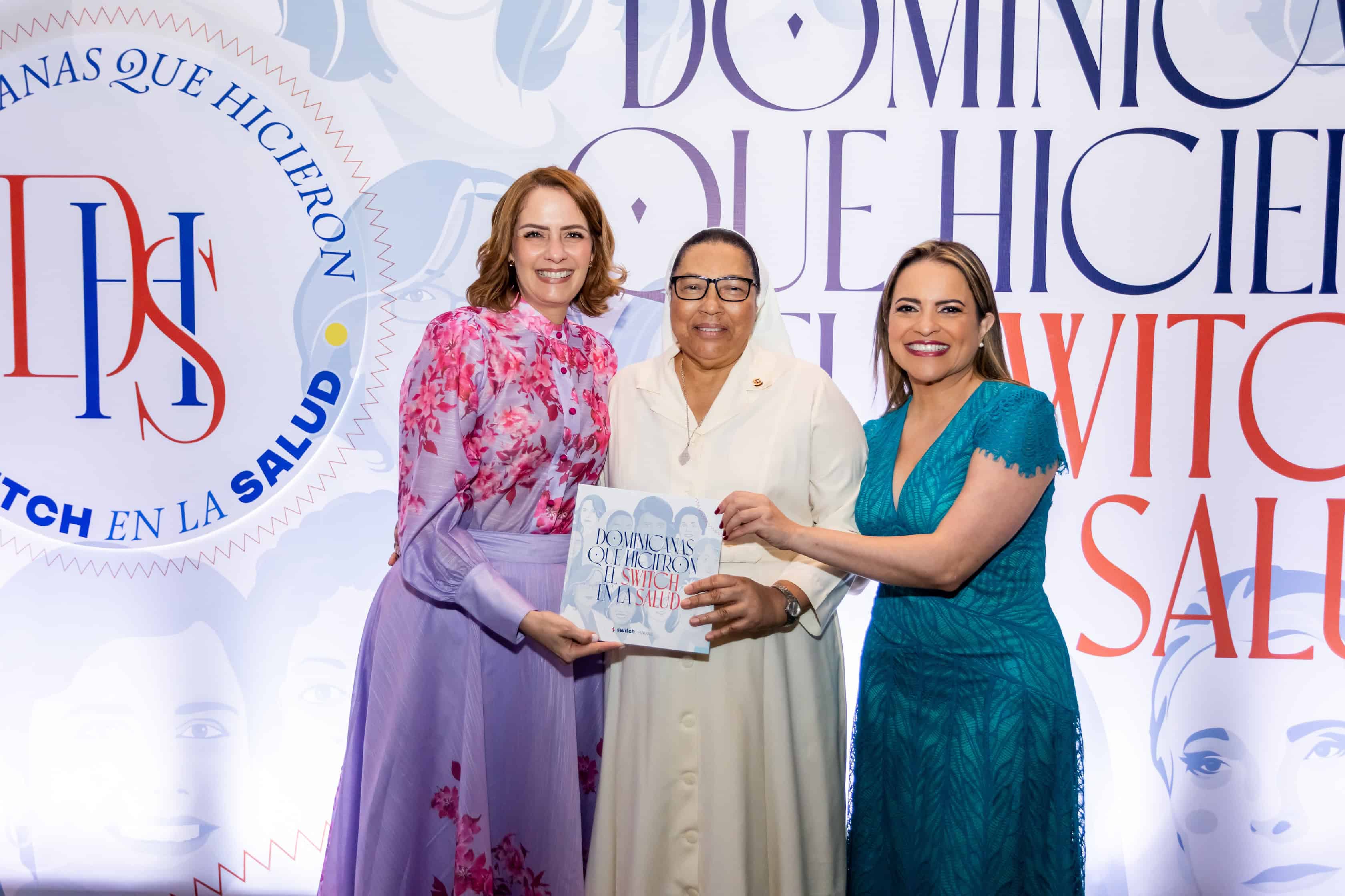 Angie Este´vez, Sor Trinidad Ayala y Dhamelise Then.