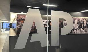 Pese a orden judicial, la Casa Blanca le impide a la AP acceso a evento en Despacho Oval