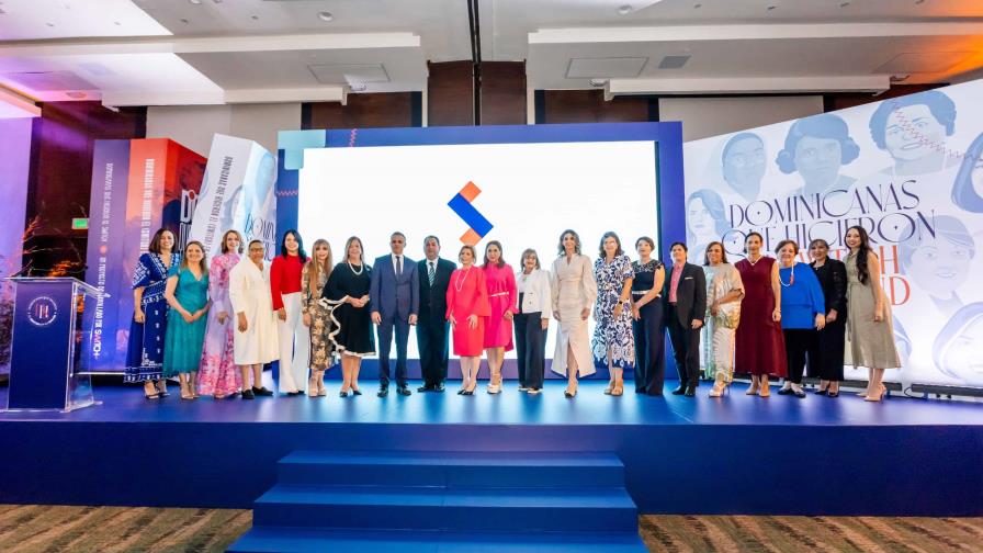 Libro "Dominicanas que hicieron el Switch en la Salud" reconoce a mujeres destacadas de este sector Libro "Dominicanas que hicieron el Switch en la Salud" reconoce a mujeres destacadas de este sector