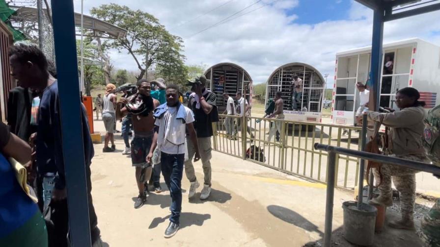 Migración anuncia el apresamiento de 1,234 haitianos y la deportación de 1,213 Migración anuncia el apresamiento de 1,234 haitianos y la deportación de 1,213