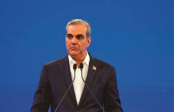 Luis Abinader reconoce que la tragedia del Jet Set tocó a todos en el país