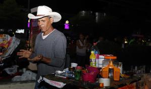 Roberto Márquez, el mexicano que pinta tragedias, hace memoria a las víctimas del Jet Set