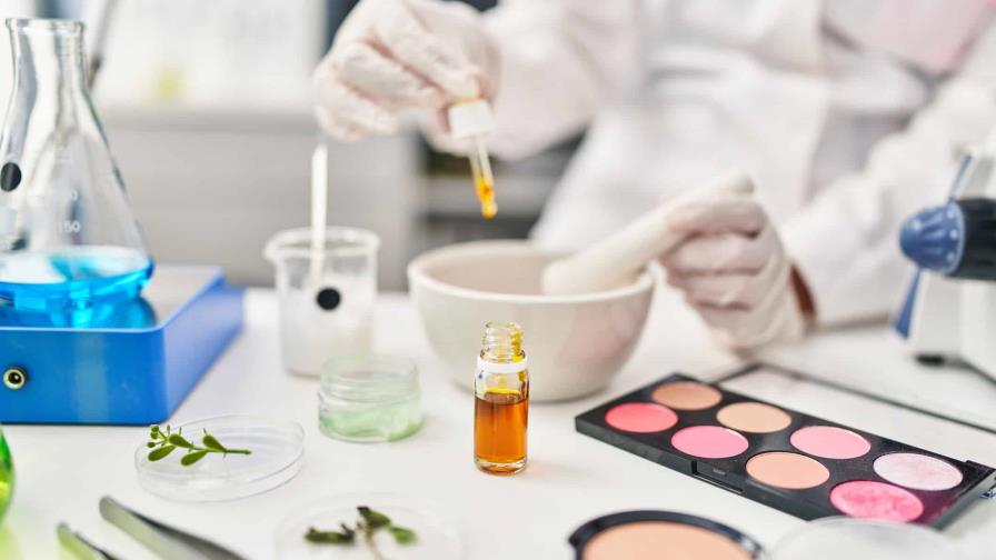 Los cosméticos volvieron a ser en 2024 los productos más peligrosos en la UE Los cosméticos volvieron a ser en 2024 los productos más peligrosos en la UE