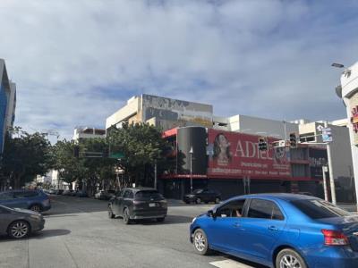 Cierran centros comerciales por apagón en Puerto Rico