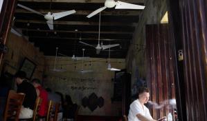 Un 60 % de Puerto Rico recupera el servicio eléctrico tras el apagón general