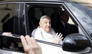 Papa Francisco mantiene su tradición del Jueves Santo con una visita a la cárcel Regina Coeli