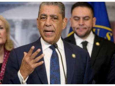 Adriano Espaillat lidera Medicaid Importa en Nueva York
