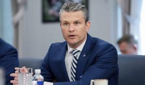 El Pentágono pide renuncia de exvocero, dice funcionario