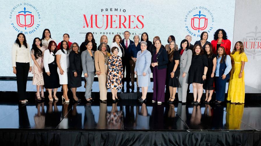 Poder Judicial reconoce a 25 juezas y servidoras judiciales a nivel nacional Poder Judicial reconoce a 25 juezas y servidoras judiciales a nivel nacional