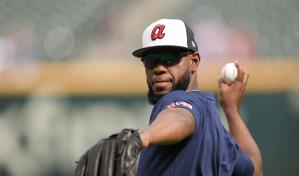 Bravos en declive buscan mejorar bateo y convocan a Verdugo para reemplazar a dominicano De La Cruz