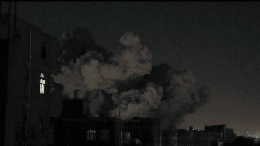 Al menos 17 muertos deja bombardeo de EEUU contra un puerto utilizado por hutíes del Yemen Al menos 17 muertos deja bombardeo de EEUU contra un puerto utilizado por hutíes del Yemen