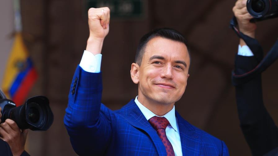 Noboa reelecto en Ecuador con 55.62 % al cierre del conteo de votos Noboa reelecto en Ecuador con 55.62 % al cierre del conteo de votos