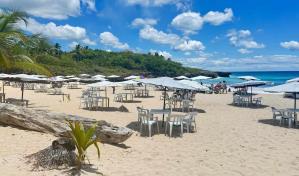 En playas cercanas a Santo Domingo se esperaban multitudes por Semana Santa, pero reinó la calma