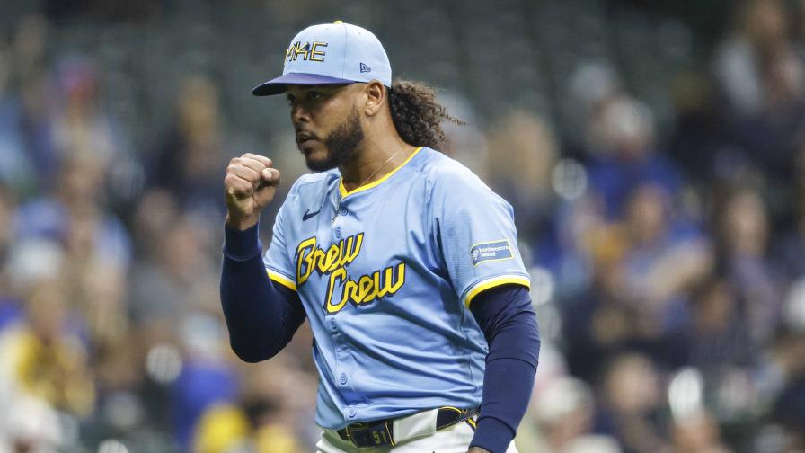 Freddy Peralta logró su octavo triunfo de la temporada para los Cerveceros Freddy Peralta logró su octavo triunfo de la temporada para los Cerveceros