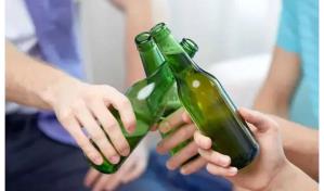 COE reporta 12 menores intoxicados con alcohol en Semana Santa COE reporta 12 menores intoxicados con alcohol en Semana Santa