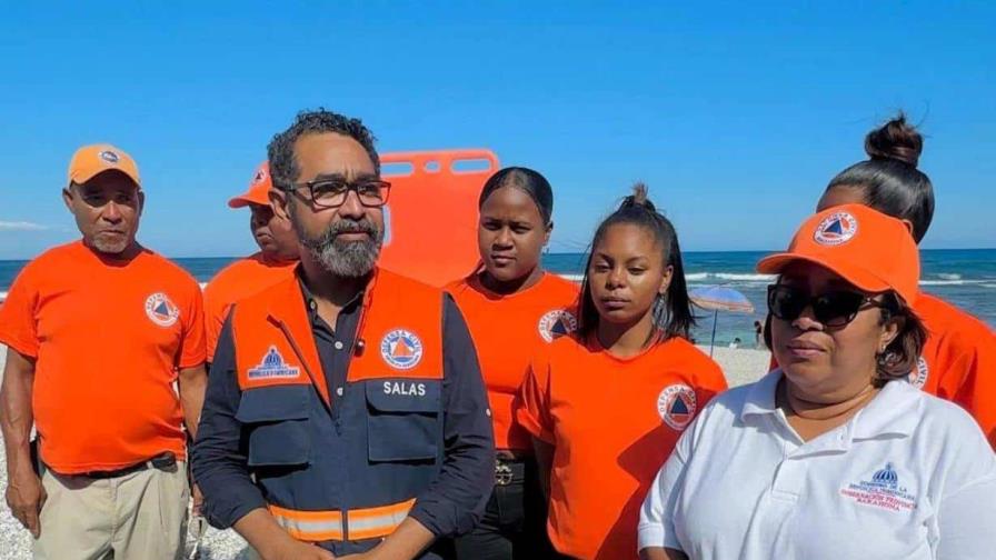 La Defensa Civil supervisa por aire, mar y tierra balnearios de Pedernales, Barahona y Peravia La Defensa Civil supervisa por aire, mar y tierra balnearios de Pedernales, Barahona y Peravia