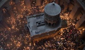 Los cristianos celebran con esperanza el Fuego Sagrado en Jerusalén: Solo queremos paz Los cristianos celebran con esperanza el Fuego Sagrado en Jerusalén: Solo queremos paz