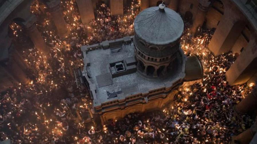 Los cristianos celebran con esperanza el Fuego Sagrado en Jerusalén: Solo queremos paz Los cristianos celebran con esperanza el Fuego Sagrado en Jerusalén: Solo queremos paz